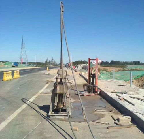 文罗镇公路高聚物注浆加固