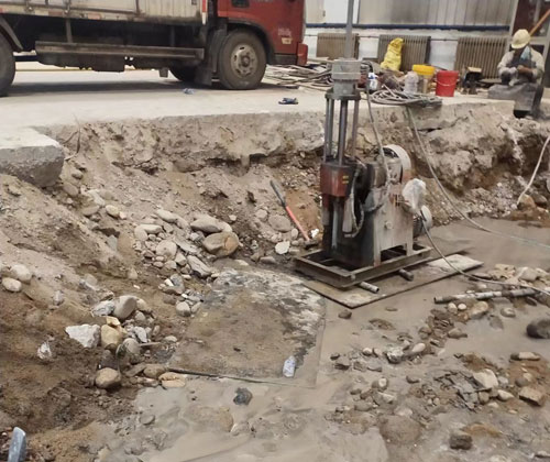 文罗镇公路下沉压浆